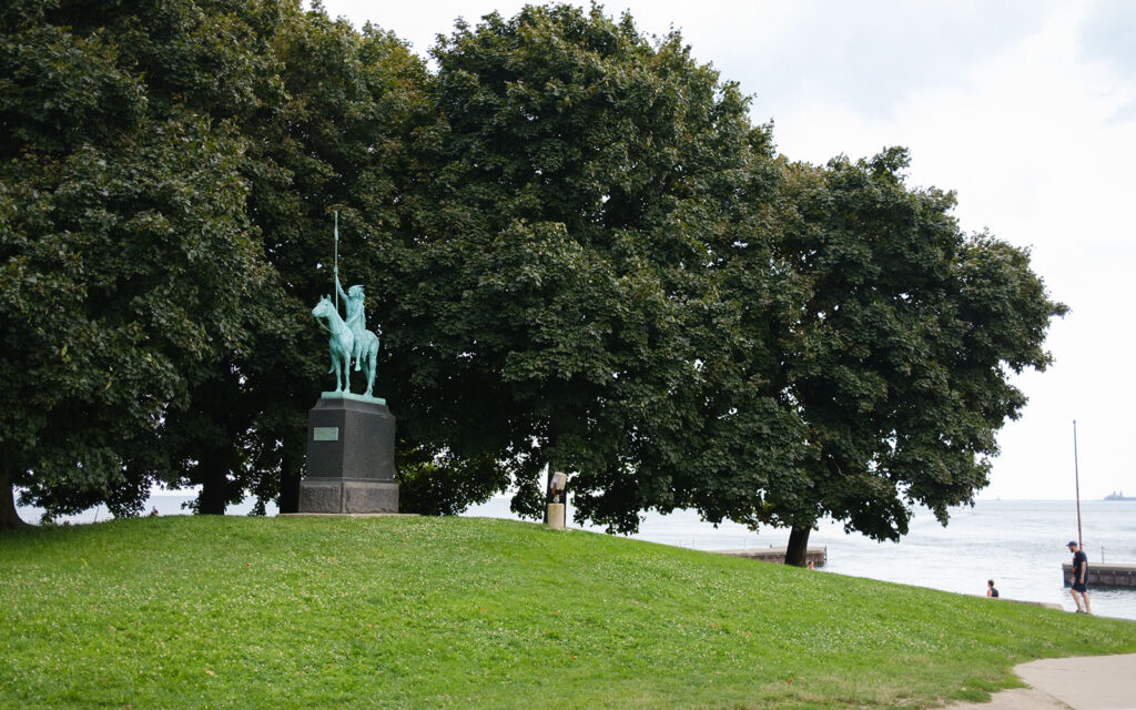 David Bernie Photos Photography Native Chicago American A Signal of Peace Monument Cyrus Edwin Dallin 1890