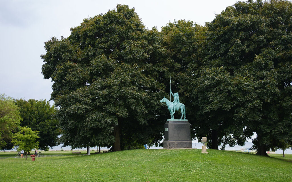 David Bernie Photos Photography Native Chicago American A Signal of Peace Monument Cyrus Edwin Dallin 1890