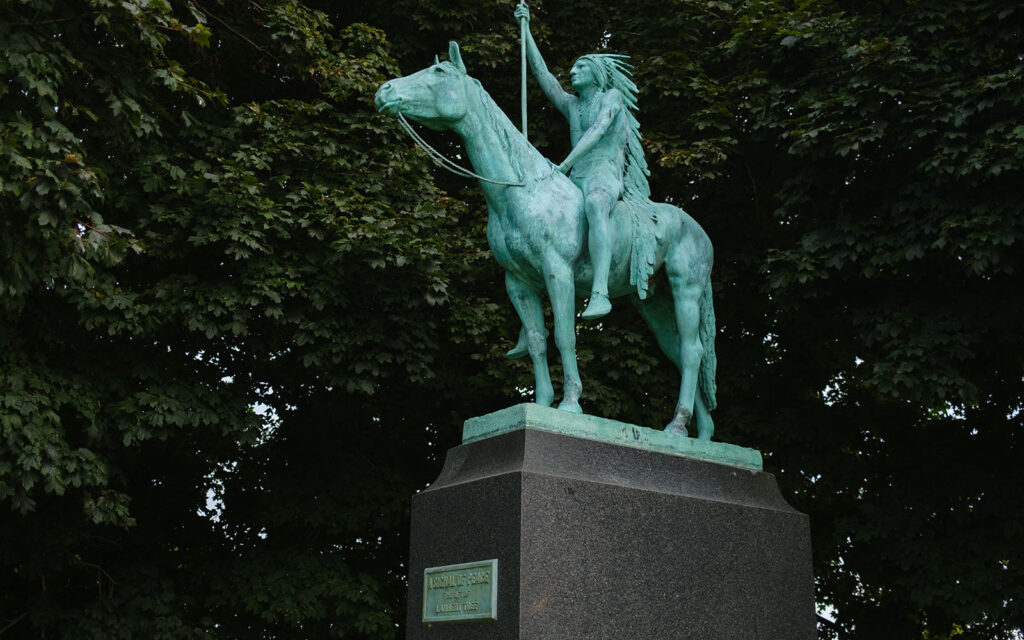 David Bernie Photos Photography Native Chicago American A Signal of Peace Monument Cyrus Edwin Dallin 1890