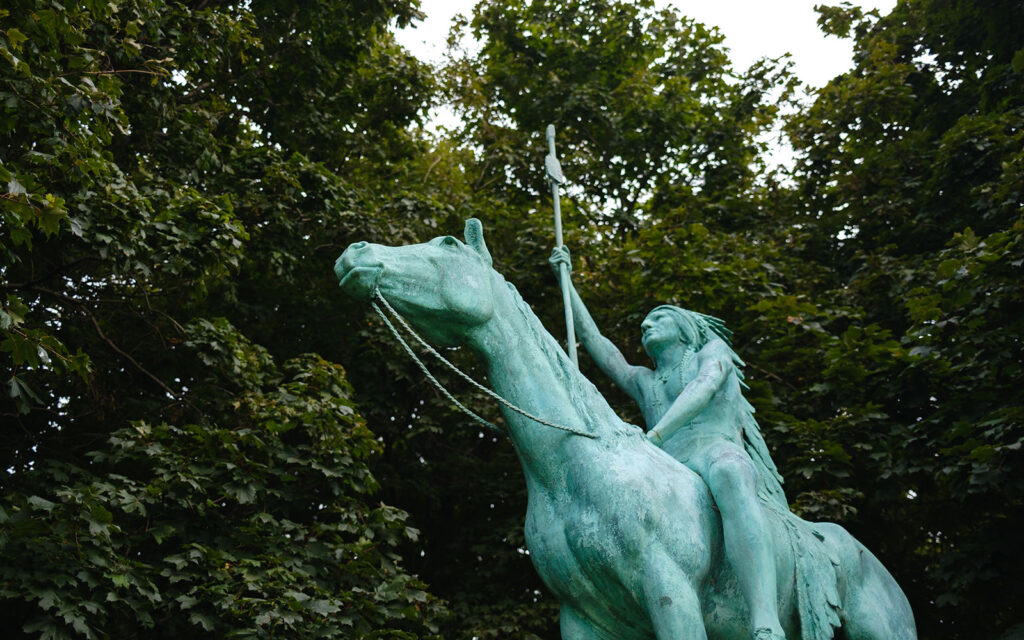 David Bernie Photos Photography Native Chicago American A Signal of Peace Monument Cyrus Edwin Dallin 1890